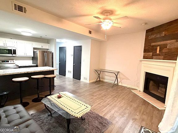2nd image of 3044 Steeplechase Dr #3044