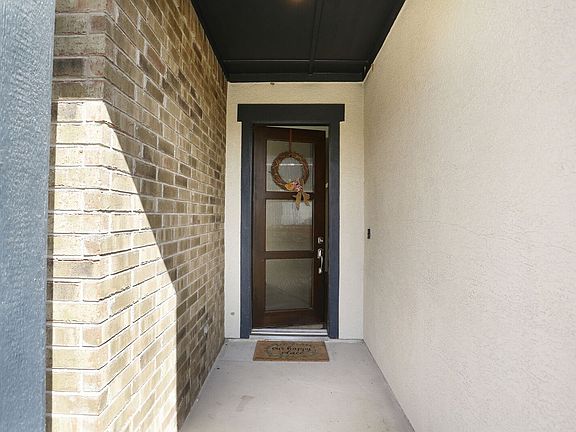 4th image of 10220 High Noon Dr