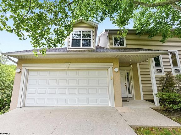 2nd image of 401 Cassina Dr