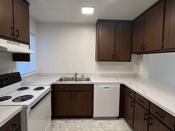 2nd image of 2111 Knox Ave #4