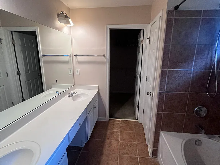 3295 Saville St SW — Photo 10