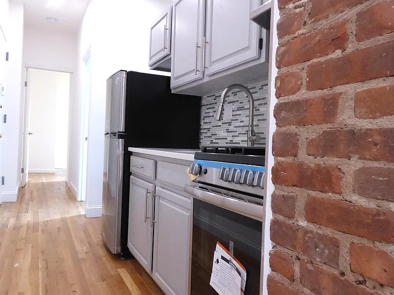 2 Clinton St #2D — Photo 9