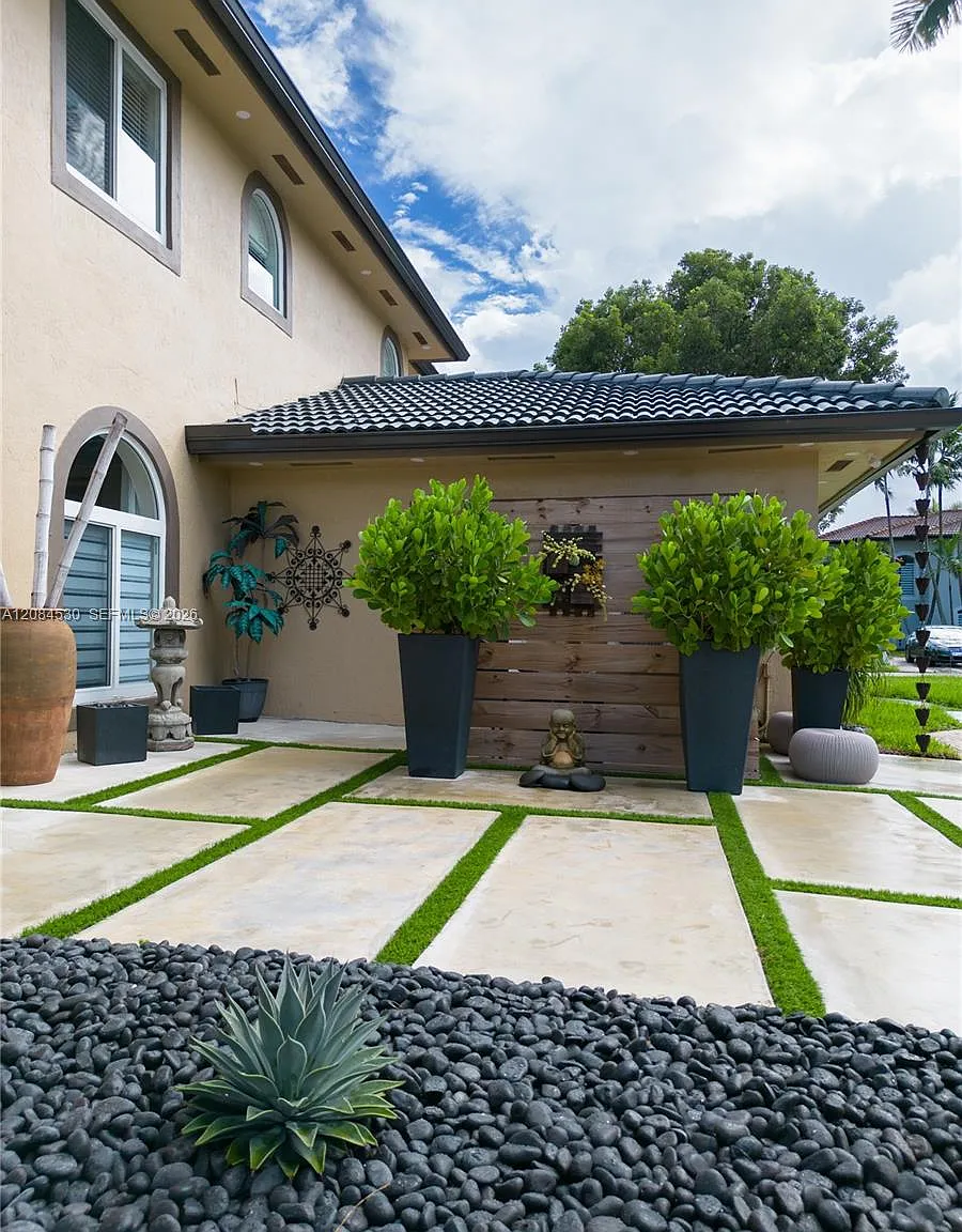 Christina Estates — Photo 4
