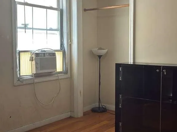 150 Van Winkle Avenue image 6 of 9