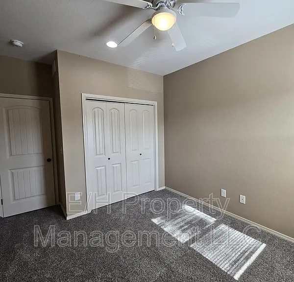 2146 N Woodlawn Blvd — Photo 39
