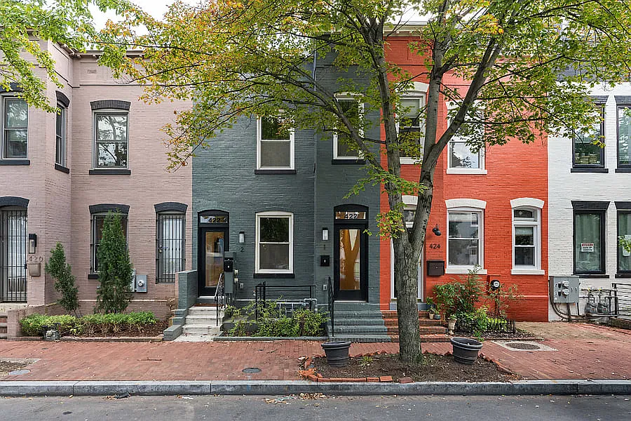 1 bed, 1.5 bath, 650 sqft, $3,500 — Photo 2