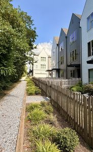 329 E Village Ln, Nashville, TN, 37216