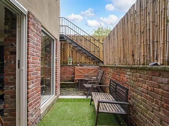 4th image of 328 Garden St #1