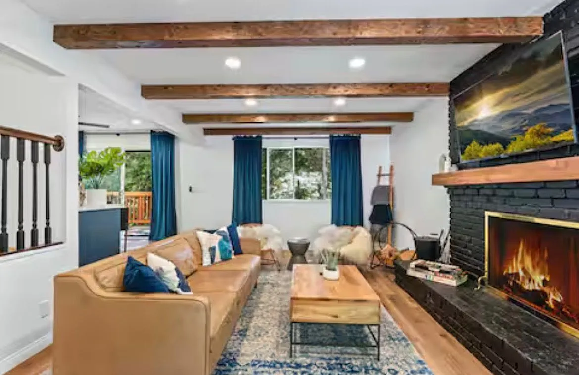 Photo 2 of 10 - 219 Maple Dr #A - Lake Arrowhead, CA Building Photo - 219 Maple Dr #A