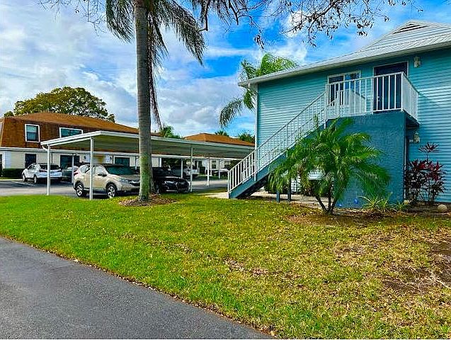 1st image of 195 SE Village Drive #195