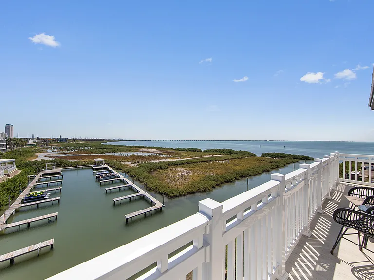 111 W Sunny Isle Dr — Photo 57