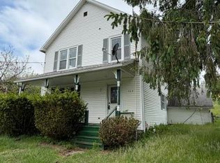 304 Village Rd, Dallas, PA 18612
