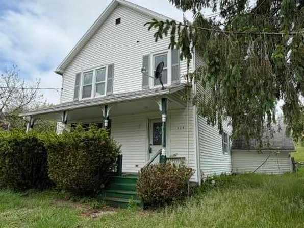 304 Village Rd, Dallas, PA 18612