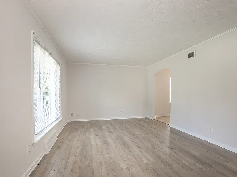 21350 Priday Ave — Photo 11