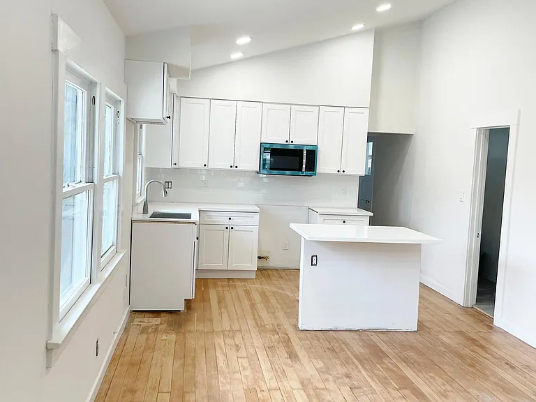 155 S Grand Oaks Ave — Photo 15