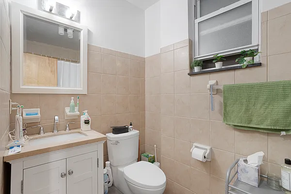 Rented by Douglas Elliman | media 17