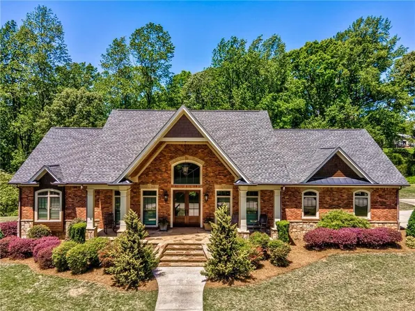 8820 Lula Rd, Gainesville, GA 30506
