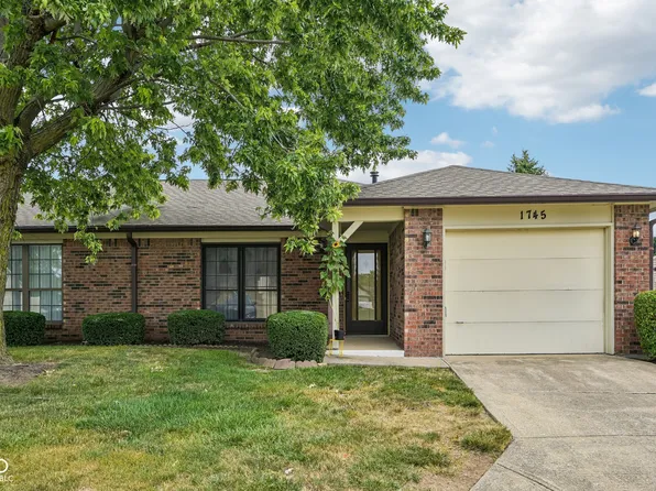 1745 Wellesley Cmns, Indianapolis, IN 46219