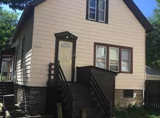 1021 S 19th St #A, Milwaukee, WI 53204