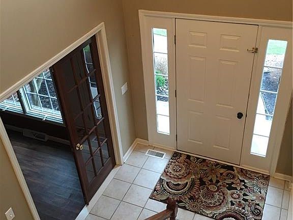 4th image of 51 Sussex Ln