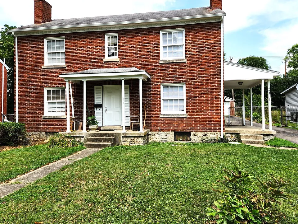 493 Bob O Link Dr #102