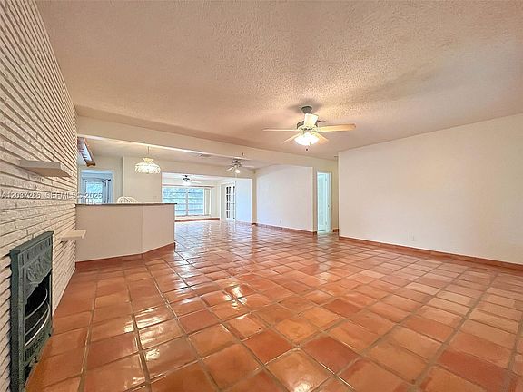 5th image of 192 SW 62nd Ter