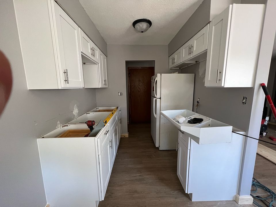 1st image of 121 Hoyt Ave W #11035728