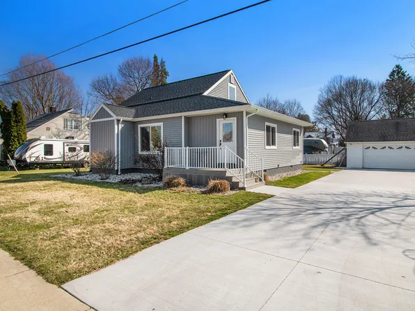 80 E Brink St, Grant, MI 49327