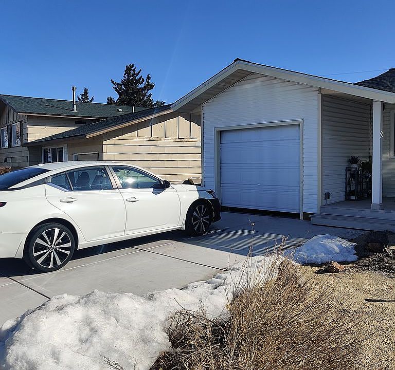 2nd image of 3390 Heights Dr