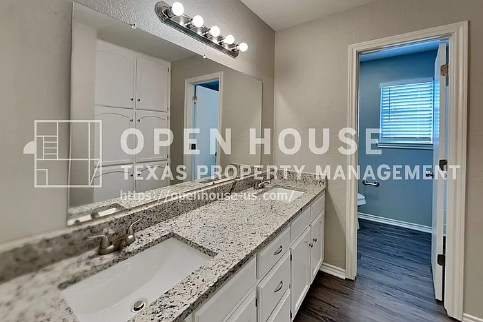 1114 Wilshire Dr — Photo 17