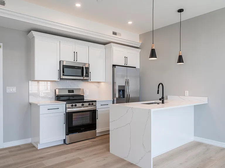 2401 Washington Ave — Photo 18