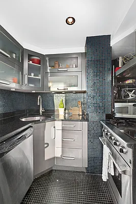 Rented by Compass | media 19