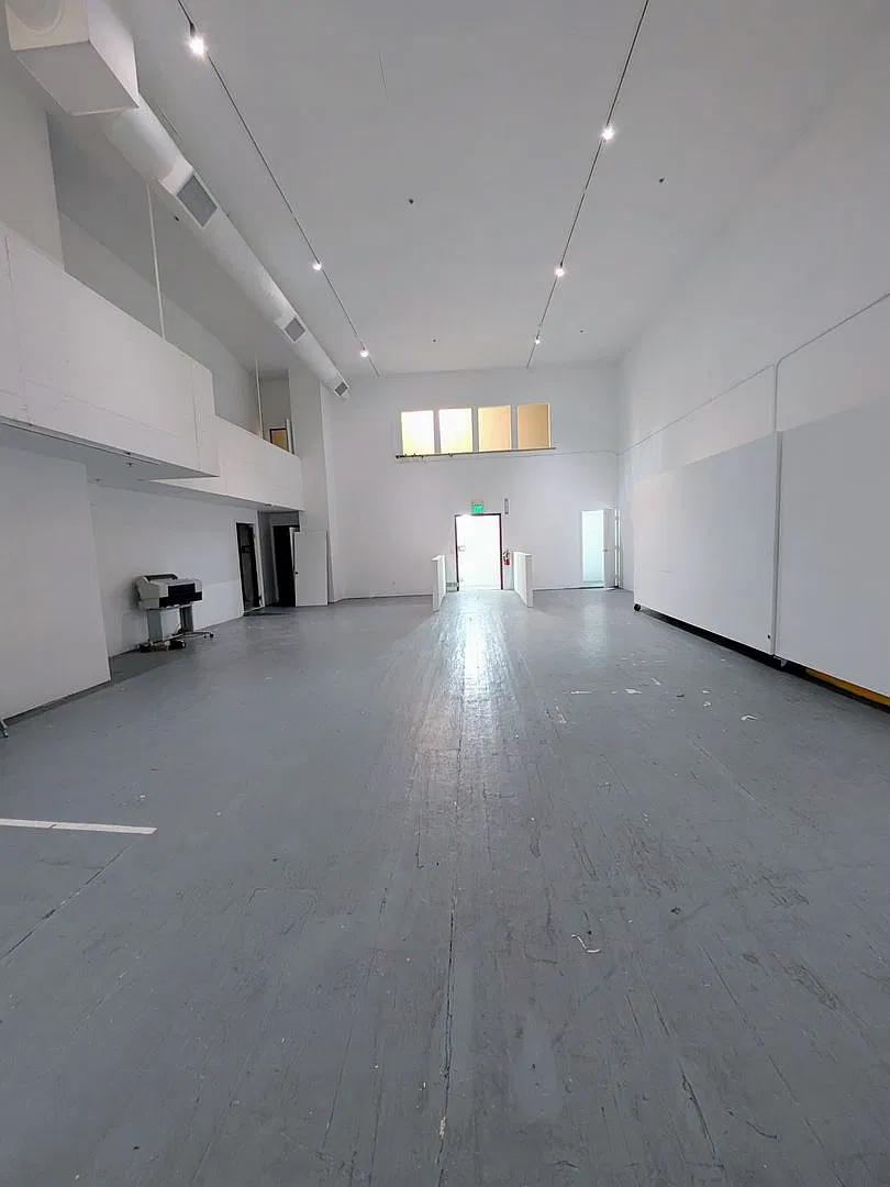 Noodle Factory Live/Work — Photo 4