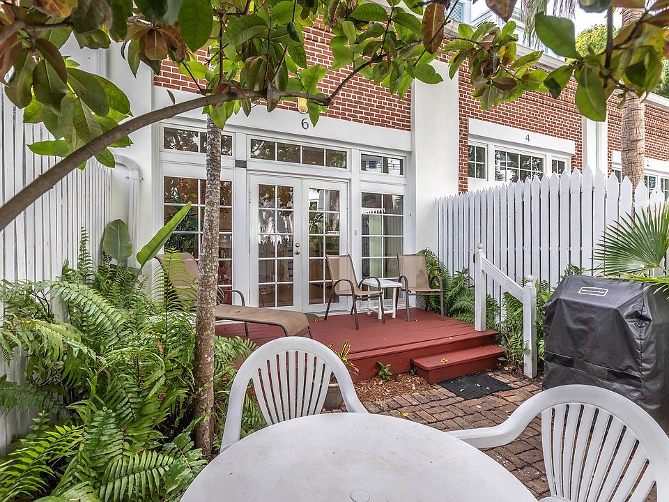 Foundry Unit 6-fenced for privacy.