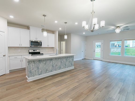 5th image of 1532 Olympic Ln