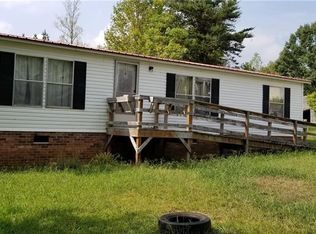 3979 Solomon Lea Rd, Leasburg, NC 27291