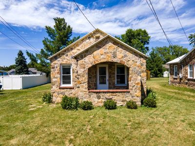 108 3rd St, Grottoes, VA, 24441