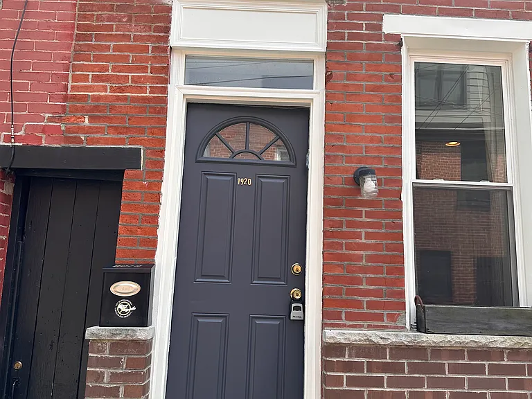 1920 Kater St — Photo 2