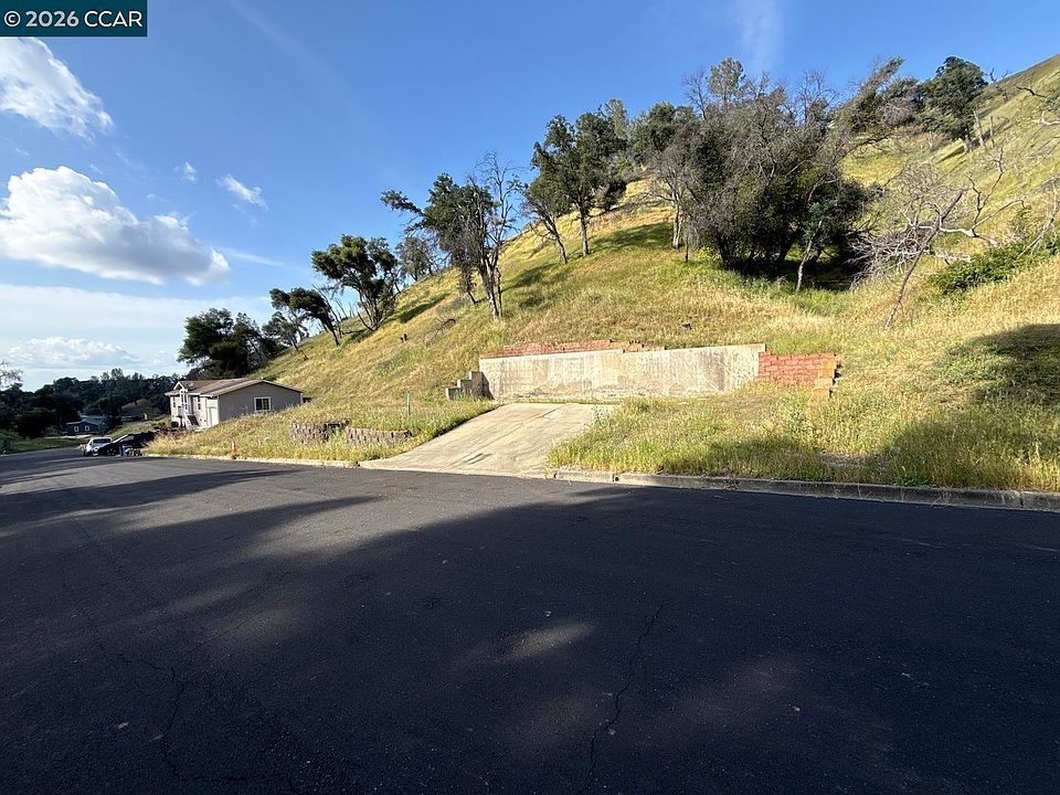 1st image of 1090 Arroyo Grande Dr