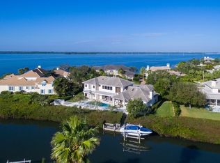 220 Osprey Ct, Vero Beach, FL 32963