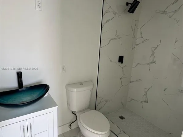 3070 NW 97th St, Miami, FL 33147