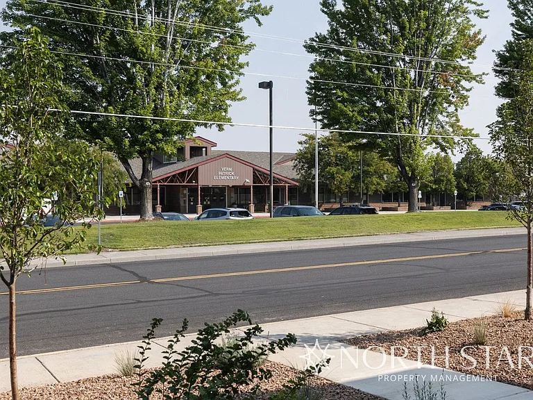 3042 SW Obsidian Ln — Photo 18