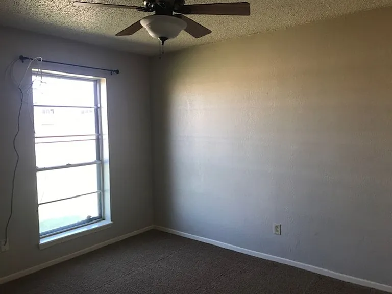 1217 Ruswood Dr — Photo 11