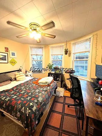 Cameron Ave — Photo 7