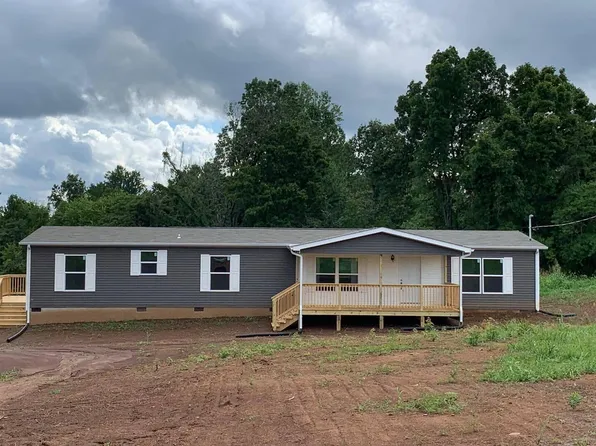 4438 Anna Maria Ln, Strawberry Plains, TN 37871