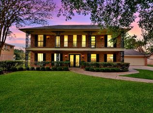 2814 Fairway Dr, Sugar Land, TX 77478