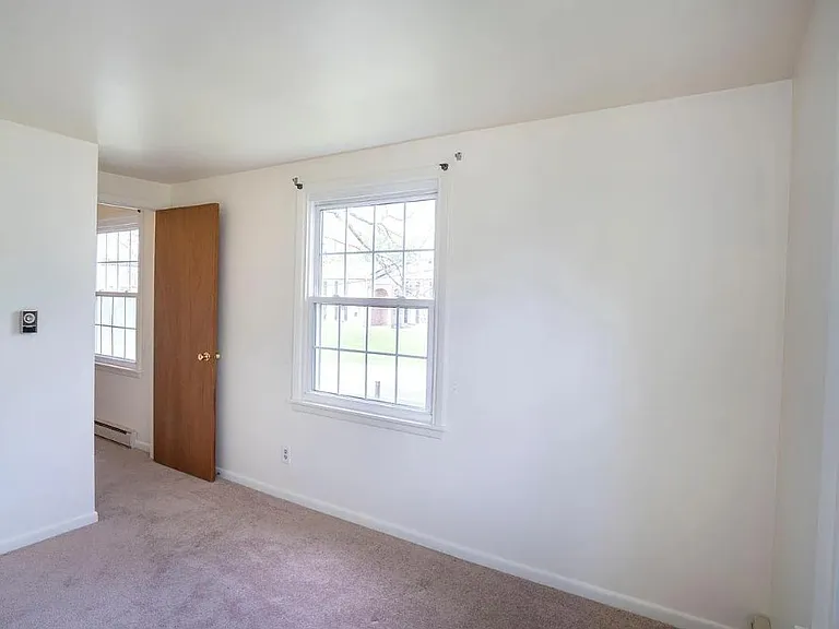 570 Galen Dr — Photo 22