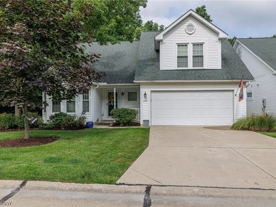 207 Greenward Way S, North Olmsted, OH, 44070