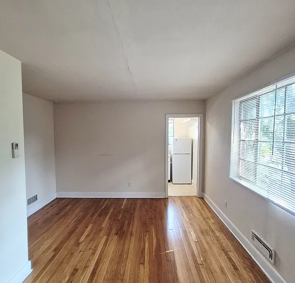 3230 W Grace St #6 — Photo 3