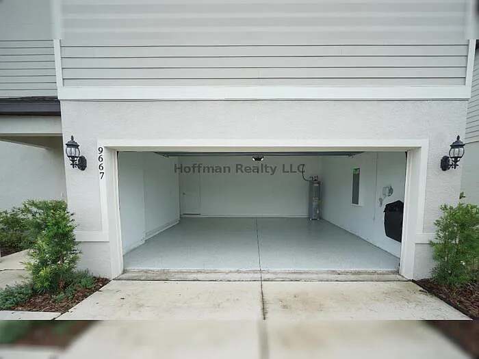 4 bed, 2.5 bath, 2890 sqft, $3,250 — Photo 3
